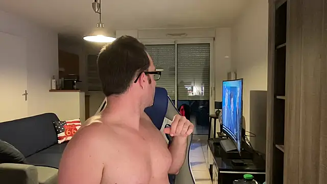 Funnyjul31 online show from 23, 2, 2025