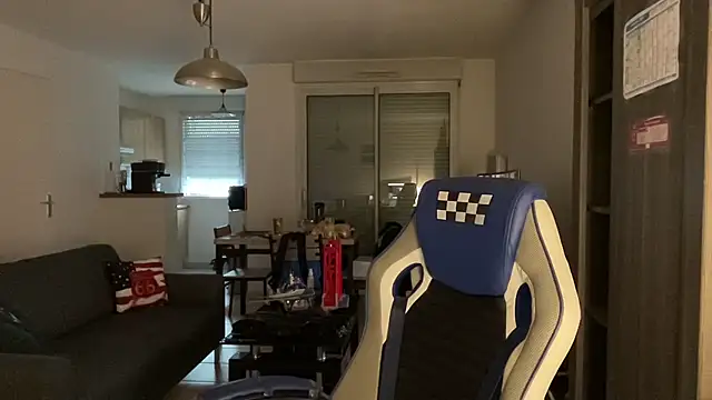 Funnyjul31 online show from 10, 3, 2025