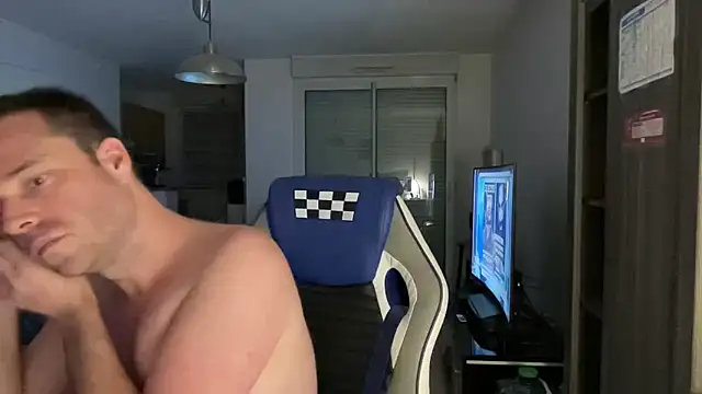 Funnyjul31 online show from 12, 3, 2025