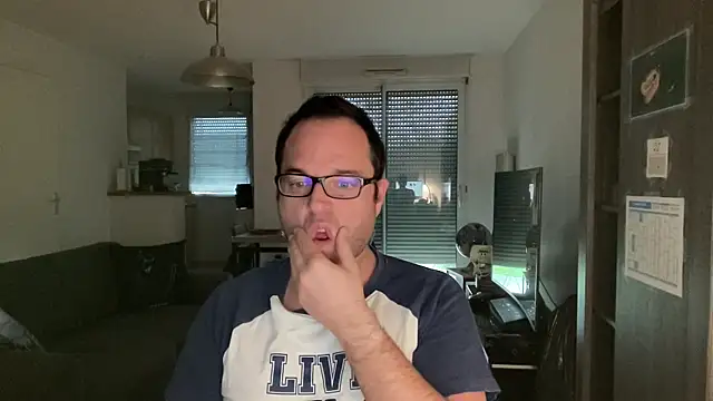 Funnyjul31 online show from 15, 2, 2026