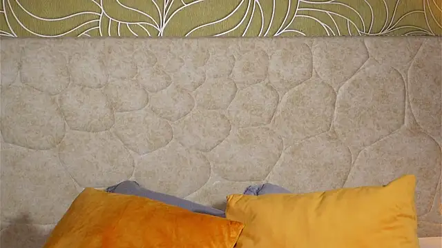 MillaBlis online show from 3, 10, 2025