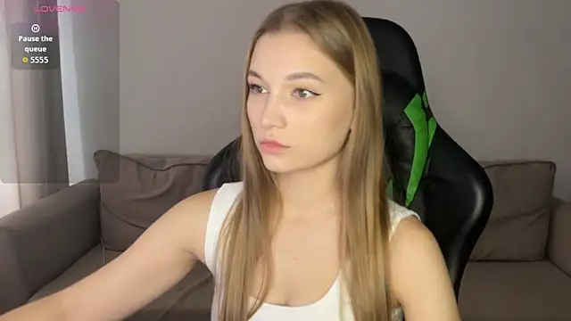 Snapshot of maria_plaudice chatting on 19, 10, 2025 maria plaudice online show from 19, 10, 2025