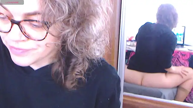 Ju-Hot online show from 30, 1, 2025