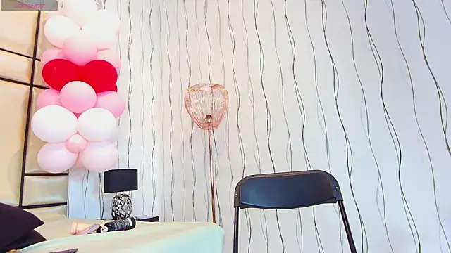 JulianaaHerrera online show from 4, 3, 2025