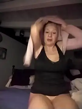 divinaerotica online show from 11, 1, 2026