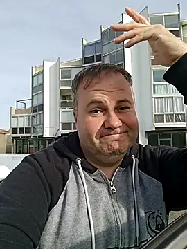 Pourleplasirs online show from 12, 11, 2025