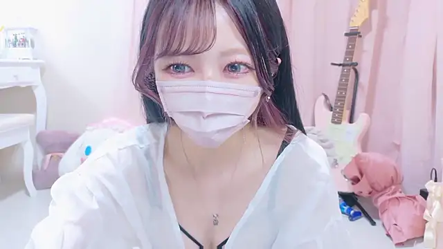 Snapshot of Megu-mimi chatting on 23, 9, 2025 Megu-mimi online show from 23, 9, 2025