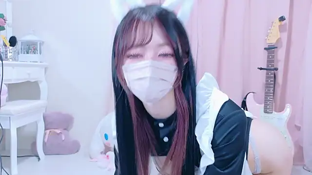 Snapshot of Megu-mimi chatting on 27, 9, 2025 Megu-mimi online show from 27, 9, 2025