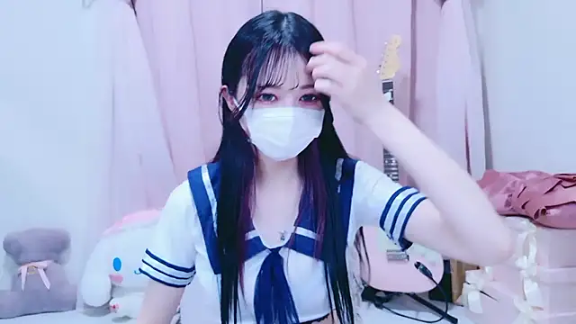 Snapshot of Megu-mimi chatting on 14, 12, 2025 Megu-mimi online show from 14, 12, 2025