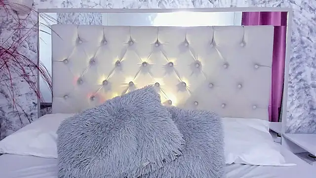 Ariana greenblat online show from 11, 9, 2025