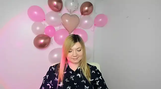 Snapshot of Lola_moree chatting on 14, 2, 2025 Lola moree online show from 14, 2, 2025