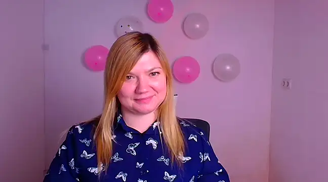 Snapshot of Lola_moree chatting on 17, 2, 2025 Lola moree online show from 17, 2, 2025