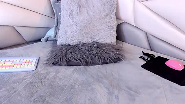 Salome  evans online show from 27, 2, 2025