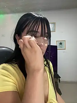 Melody rousse  online show from 4, 3, 2025