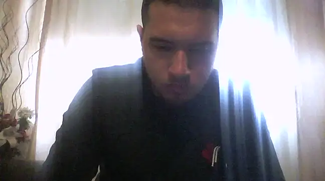 Drag Queen online show from 7, 2, 2025