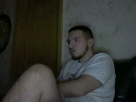 Drag Queen online show from 9, 2, 2025