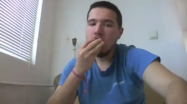 Drag Queen online show from 16, 3, 2025