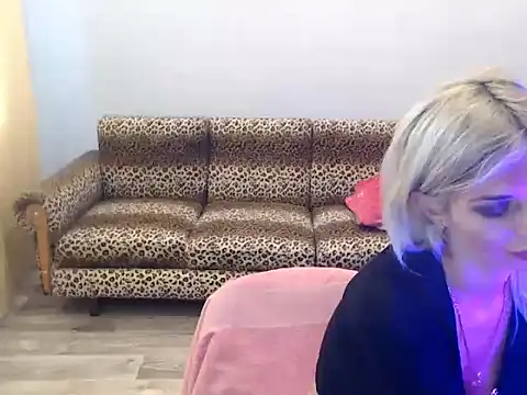 SexyBeatriice online show from 6, 11, 2025