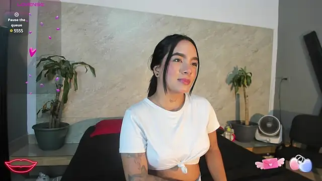 Snapshot of Estefy_gomez09 chatting on 6, 2, 2025 Estefy gomez09 online show from 6, 2, 2025