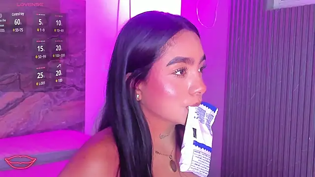 Snapshot of Estefy_gomez09 chatting on 19, 3, 2025 Estefy gomez09 online show from 19, 3, 2025