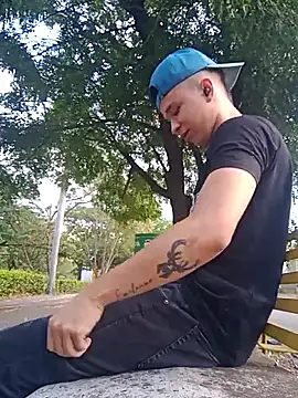 Snapshot of arevalo1124 chatting on 18, 9, 2025 arevalo1124 online show from 18, 9, 2025