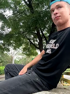 Snapshot of arevalo1124 chatting on 18, 10, 2025 arevalo1124 online show from 18, 10, 2025