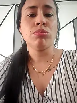 Snapshot of kamila_lovee chatting on 7, 2, 2025 kamila lovee online show from 7, 2, 2025