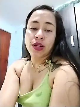 Snapshot of kamila_lovee chatting on 8, 2, 2025 kamila lovee online show from 8, 2, 2025