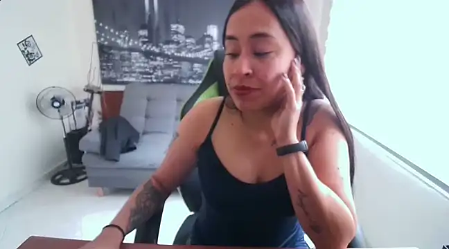 Snapshot of kamila_lovee chatting on 12, 2, 2025 kamila lovee online show from 12, 2, 2025