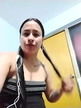 Snapshot of kamila_lovee chatting on 20, 2, 2025 kamila lovee online show from 20, 2, 2025