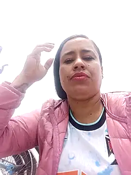 Snapshot of kamila_lovee chatting on 2, 3, 2025 kamila lovee online show from 2, 3, 2025