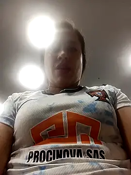 Snapshot of kamila_lovee chatting on 9, 3, 2025 kamila lovee online show from 9, 3, 2025