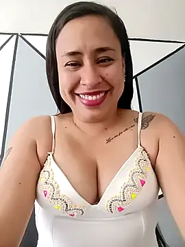 Snapshot of kamila_lovee chatting on 12, 9, 2025 kamila lovee online show from 12, 9, 2025