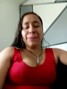 Snapshot of kamila_lovee chatting on 23, 10, 2025 kamila lovee online show from 23, 10, 2025