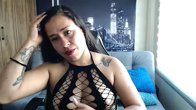 Snapshot of kamila_lovee chatting on 4, 11, 2025 kamila lovee online show from 4, 11, 2025