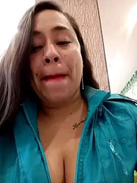 Snapshot of kamila_lovee chatting on 6, 11, 2025 kamila lovee online show from 6, 11, 2025