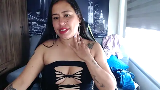 Snapshot of kamila_lovee chatting on 10, 11, 2025 kamila lovee online show from 10, 11, 2025