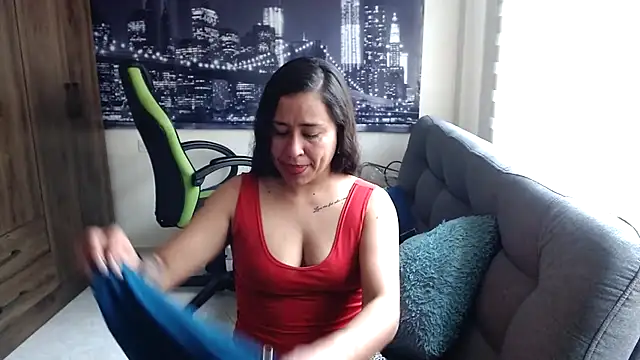 Snapshot of kamila_lovee chatting on 11, 11, 2025 kamila lovee online show from 11, 11, 2025