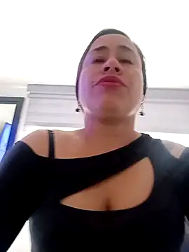 Snapshot of kamila_lovee chatting on 20, 11, 2025 kamila lovee online show from 20, 11, 2025