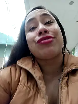 Snapshot of kamila_lovee chatting on 24, 11, 2025 kamila lovee online show from 24, 11, 2025