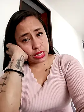 Snapshot of kamila_lovee chatting on 1, 12, 2025 kamila lovee online show from 1, 12, 2025