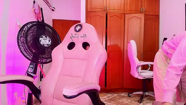 sharlott miller online show from 5, 3, 2025