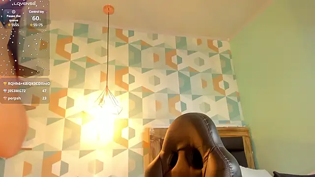 CALANTHELOVE1 online show from 5, 2, 2025