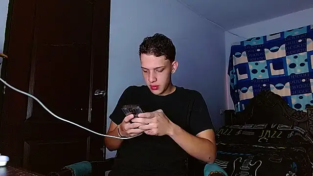 Snapshot of Thomas_May4rs chatting on 1, 12, 2025 Thomas May4rs online show from 1, 12, 2025