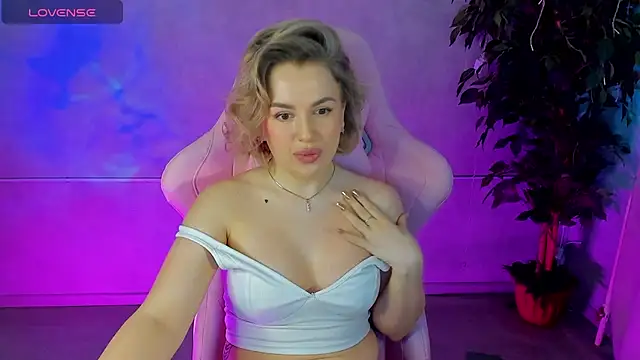 Nikki Kai online show from 11, 3, 2025