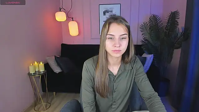 CharmBianca online show from 20, 2, 2025