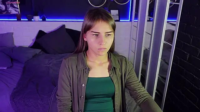 CharmBianca online show from 23, 2, 2025