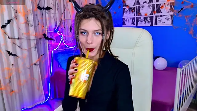 Snapshot of AnTikaMy chatting on 30, 10, 2025 AnTikaMy online show from 30, 10, 2025