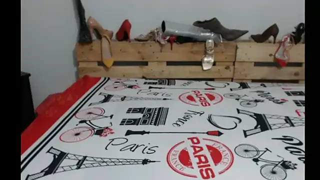 Snapshot of Lunasquirt1985 chatting on 3, 3, 2025 Lunasquirt1985 online show from 3, 3, 2025