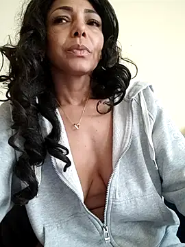 Snapshot of Lunasquirt1985 chatting on 26, 9, 2025 Lunasquirt1985 online show from 26, 9, 2025